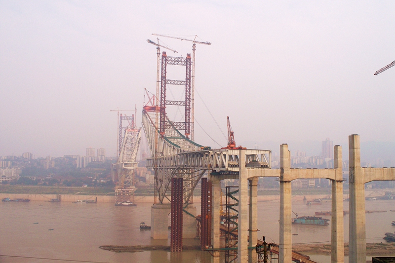 10參建時(shí)為世界上跨度最大的拱橋——重慶朝天門大橋（2009年）.jpg